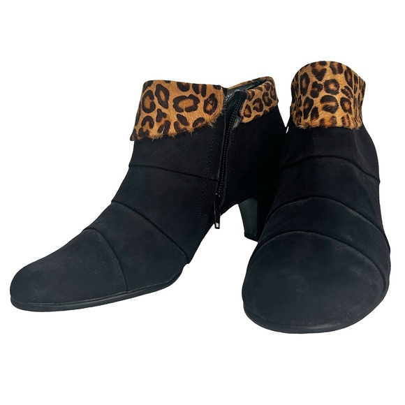 Aerosoles Boots Booties Heeled Play Pleat Faux Suede Leopard Animal Print Detail - Picture 4 of 12